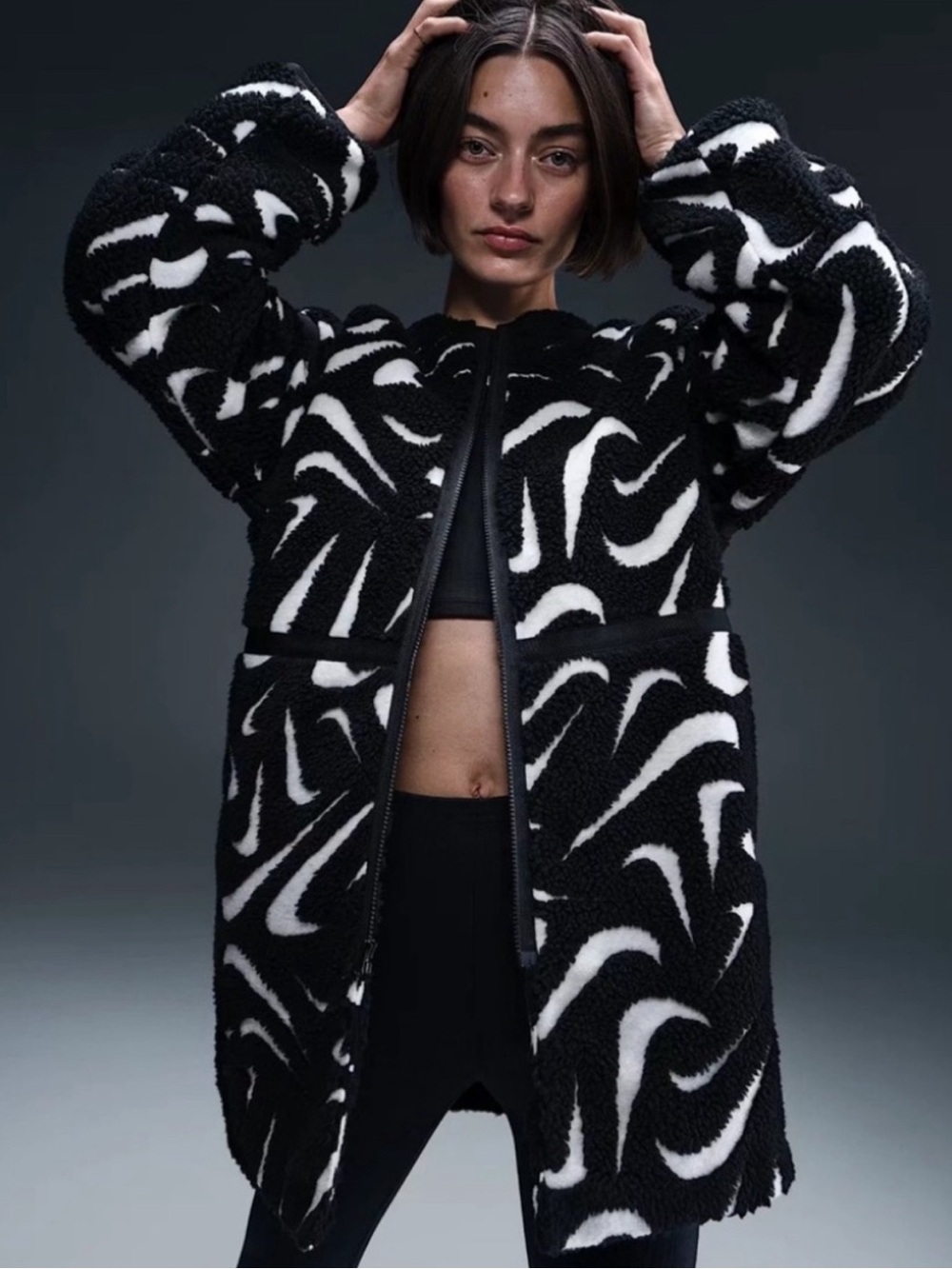 Nike Sportswear Loose High-Pile
Jacket Black White